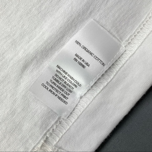 SOLD Taylor Swift x Stella McCartney Benji Instagram Cat Tee Small NEW - Picture 4 of 5